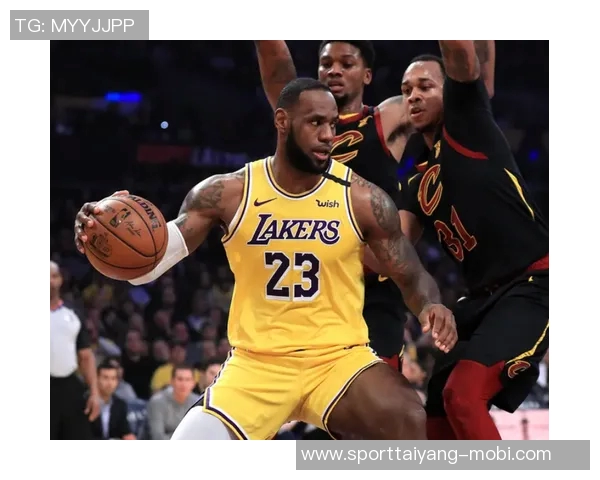 梅里尔复出表现惊艳第二场12投7中砍下22分6篮板7助攻三分球10投6中