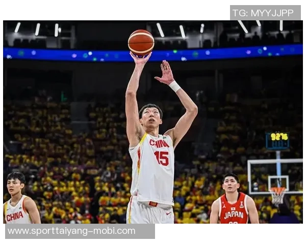 周琦因伤缺席亚洲杯赛场与队友并肩作战全力以赴进行康复训练