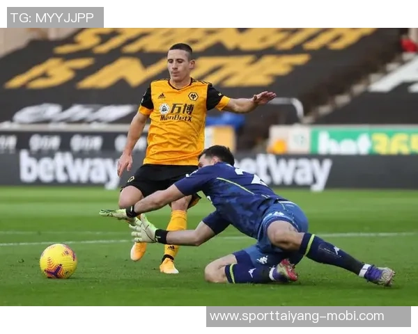 弗莱明精彩凌空端射助伯恩利首开纪录狼队陷入落后困境